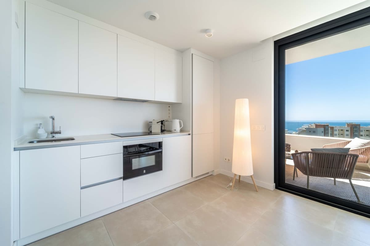 Middle Floor Apartment in Fuengirola — photo 6 of 10
