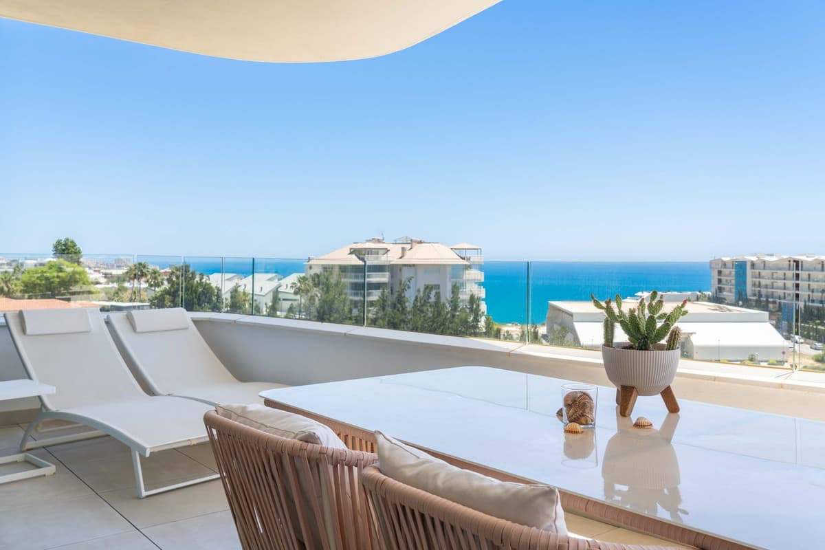 Middle Floor Apartment in Fuengirola — photo 7 of 10