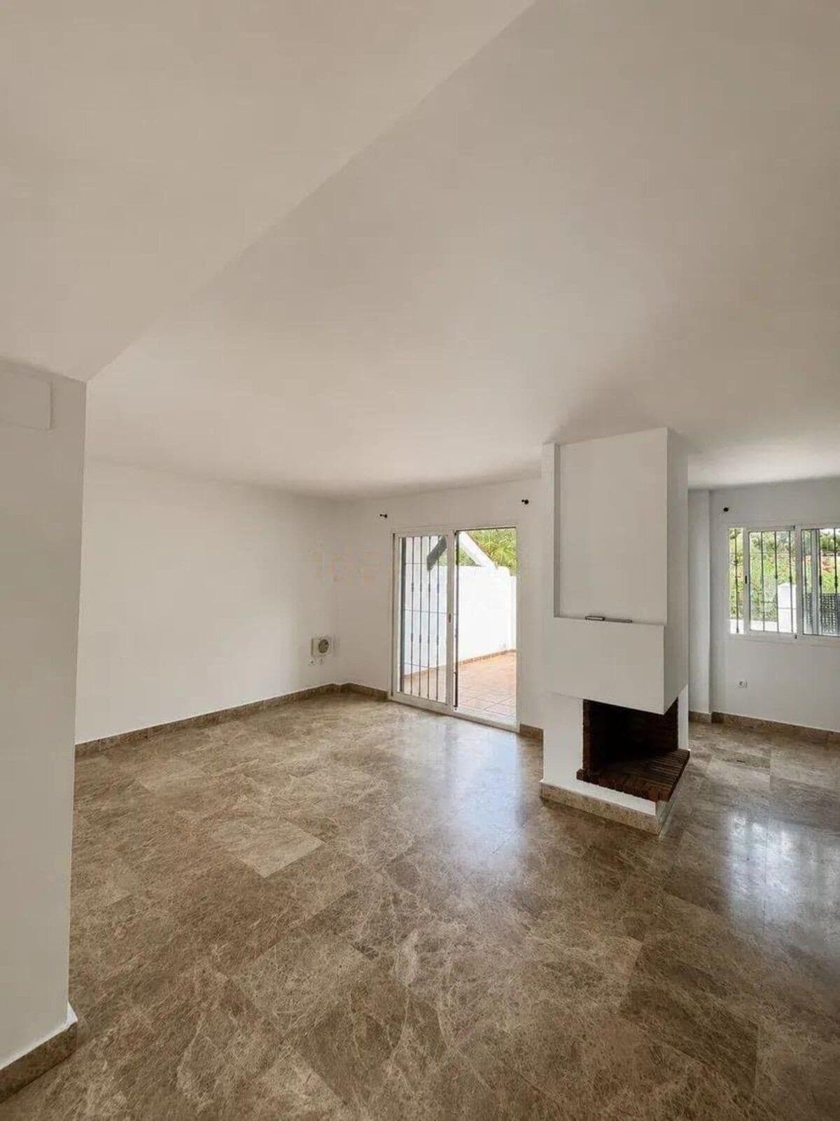 Townhouse in Nueva Andalucía — photo 6 of 10