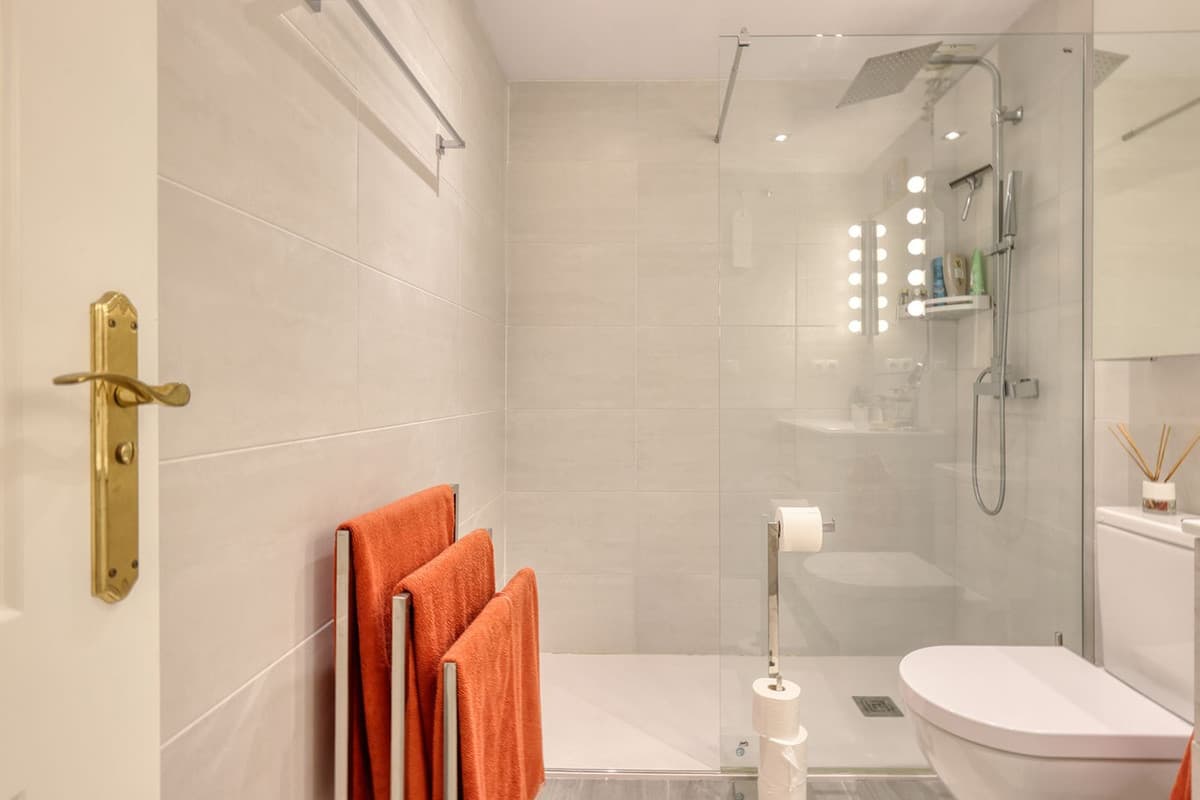 Middle Floor Apartment in Nueva Andalucía — photo 6 of 10