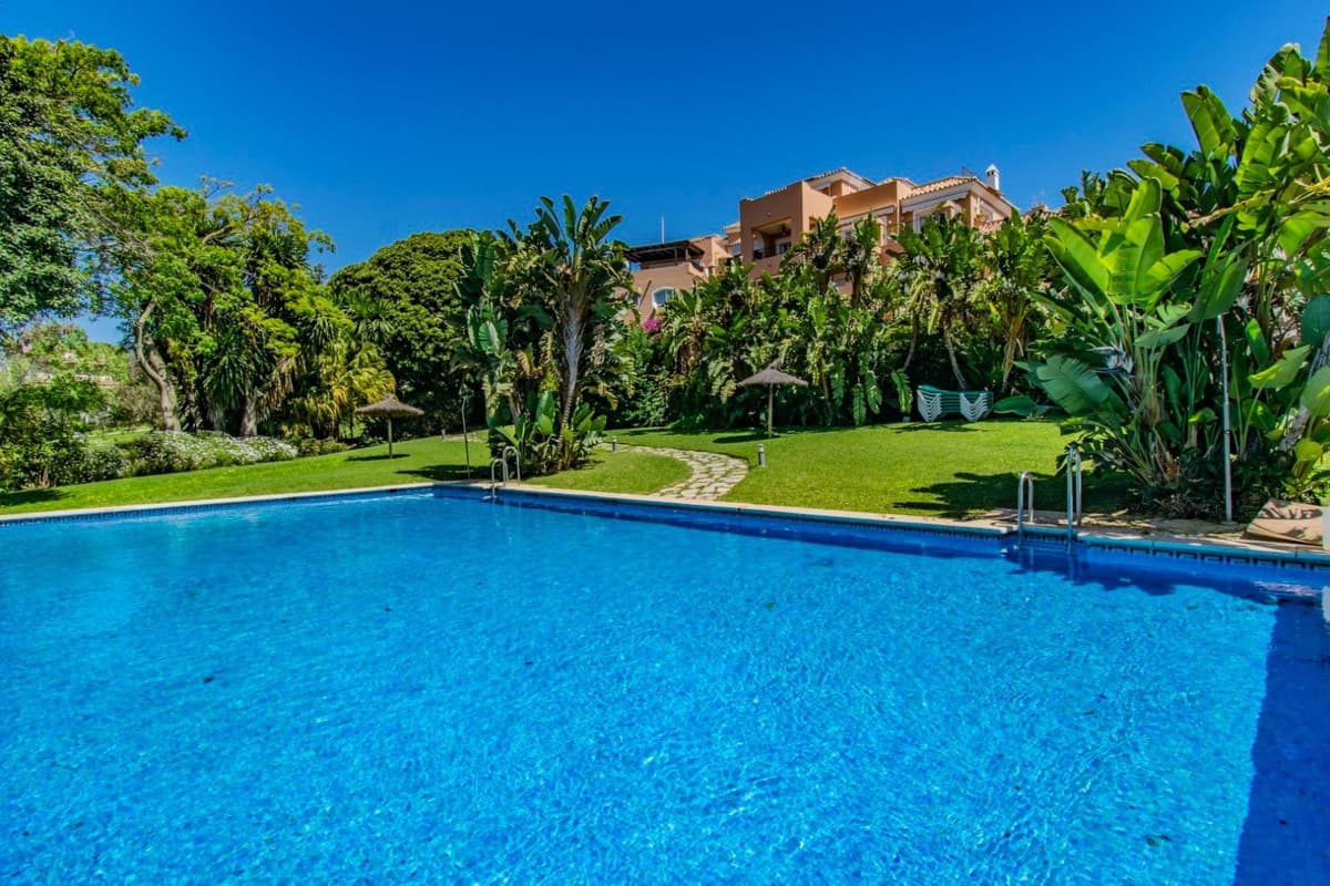 Ground Floor Apartment in Guadalmina Alta — photo 2 of 10