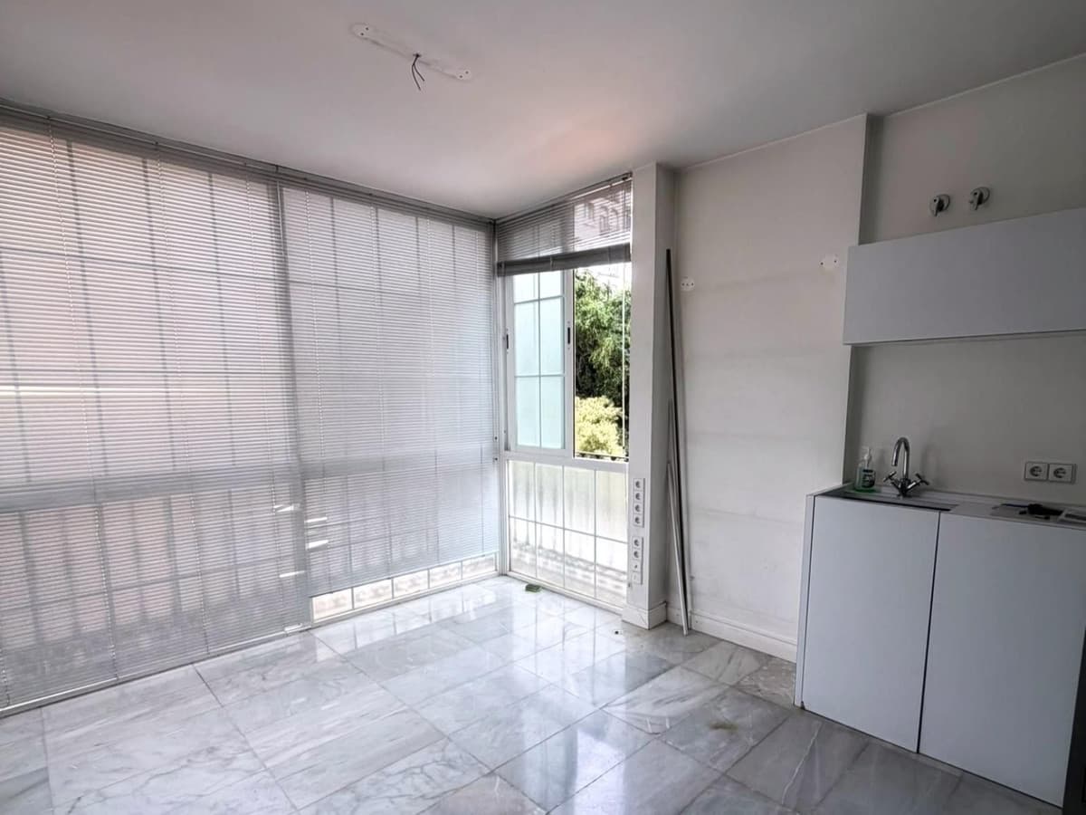 Middle Floor Apartment in Marbella — photo 4 of 10
