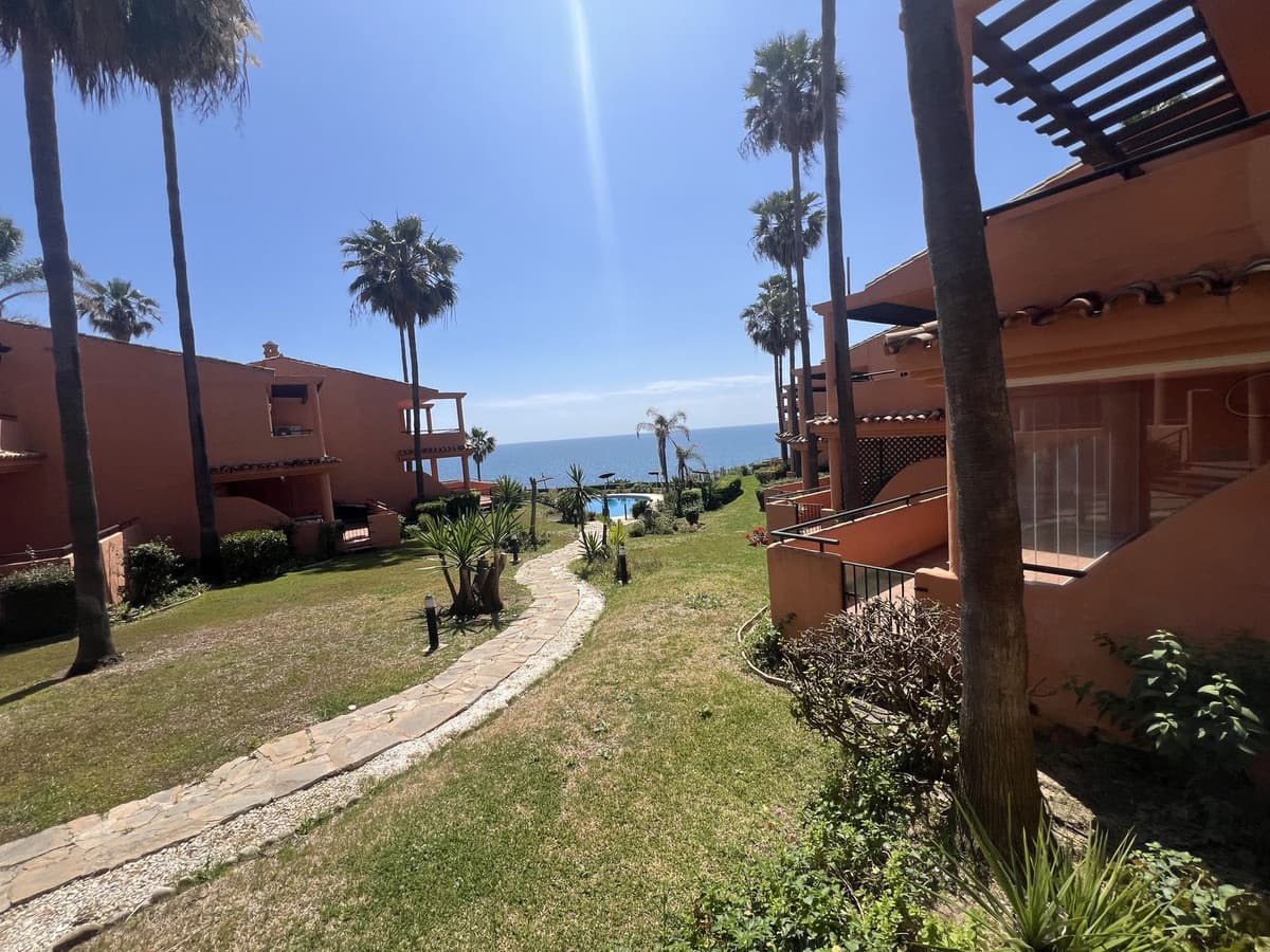 Ground Floor Apartment in Estepona — photo 2 of 10