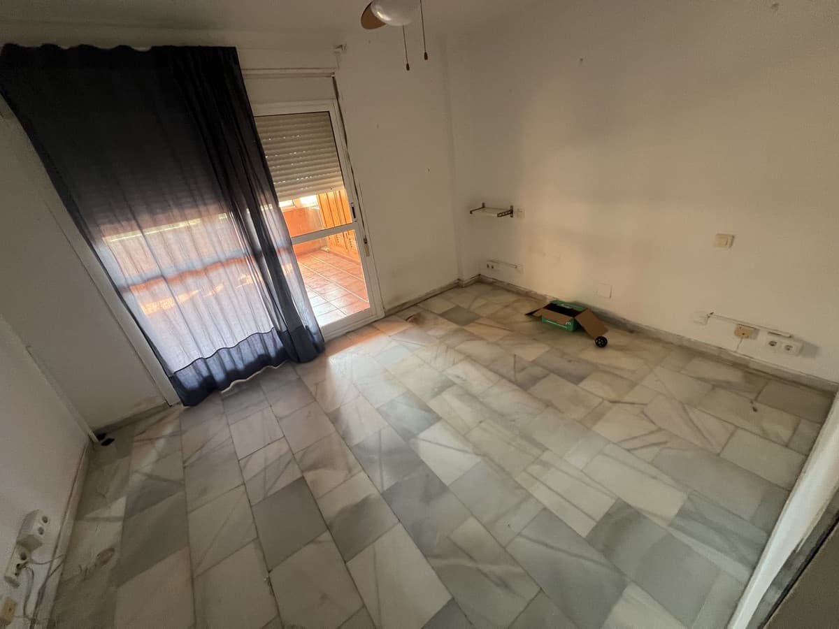 Ground Floor Apartment in Estepona — photo 10 of 10