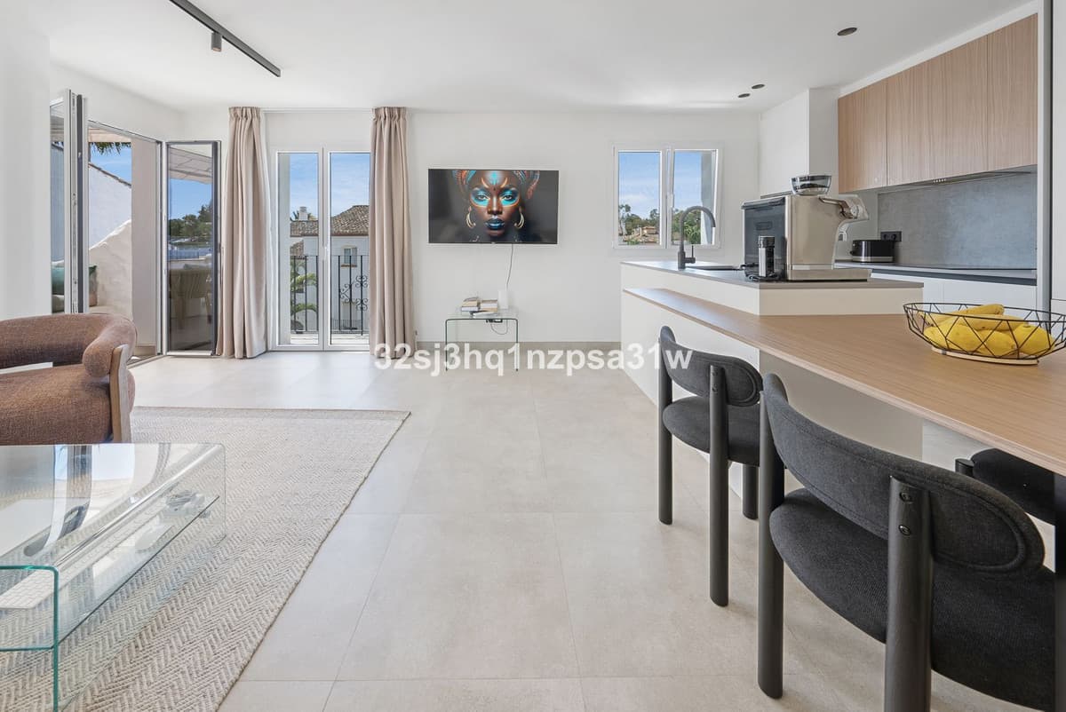 Penthouse in Estepona — photo 2 of 10