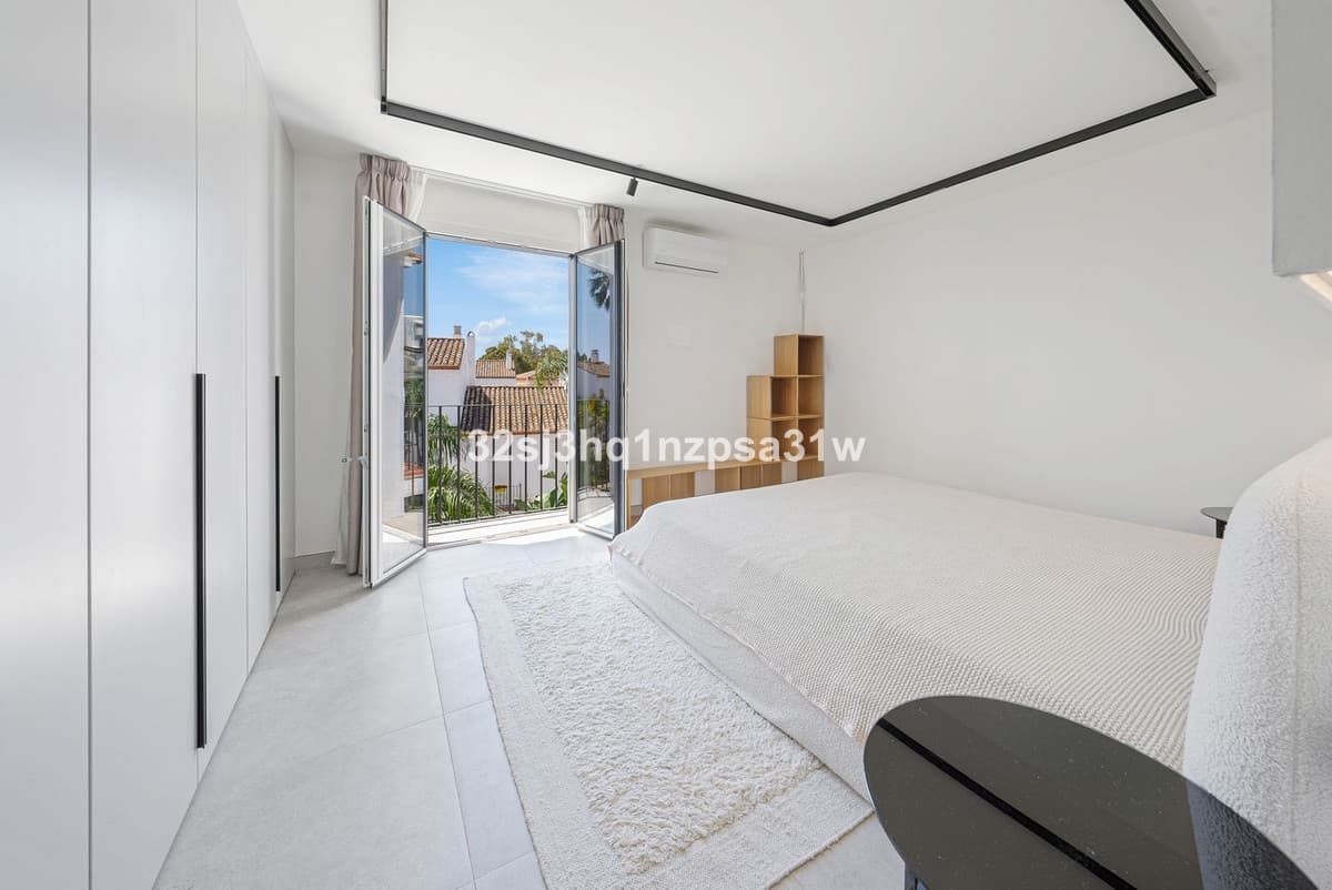 Penthouse in Estepona — photo 10 of 10