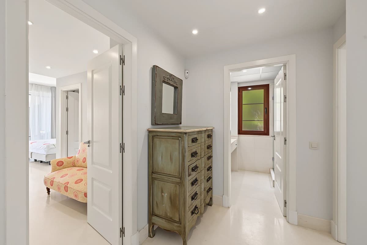 Ground Floor Apartment in Benahavís — photo 6 of 10