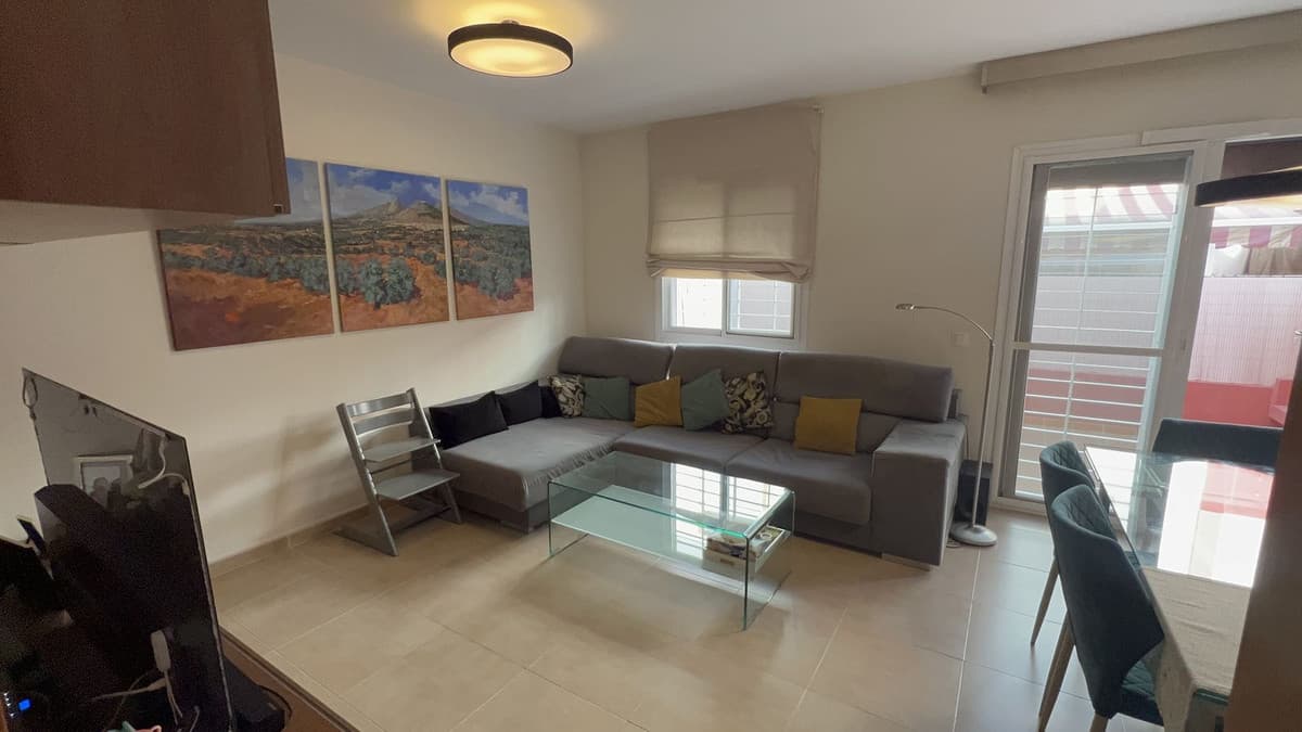Townhouse in Alhaurín de la Torre — photo 2 of 10