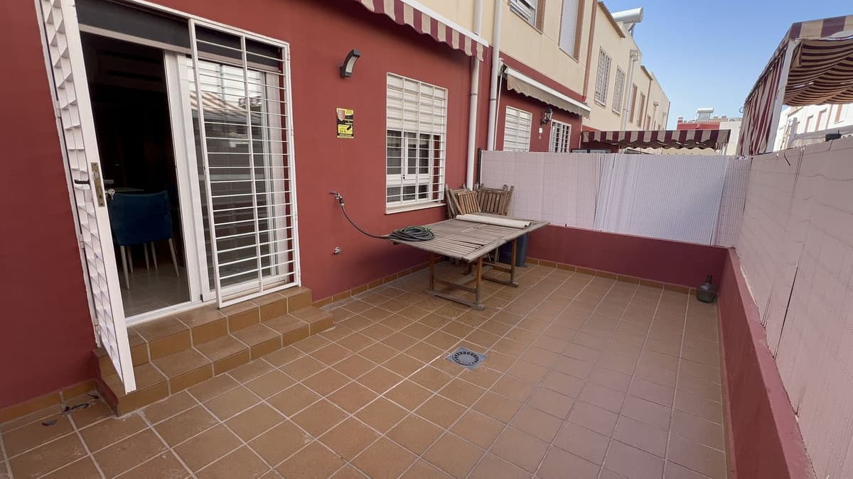 Townhouse in Alhaurín de la Torre — photo 6 of 10