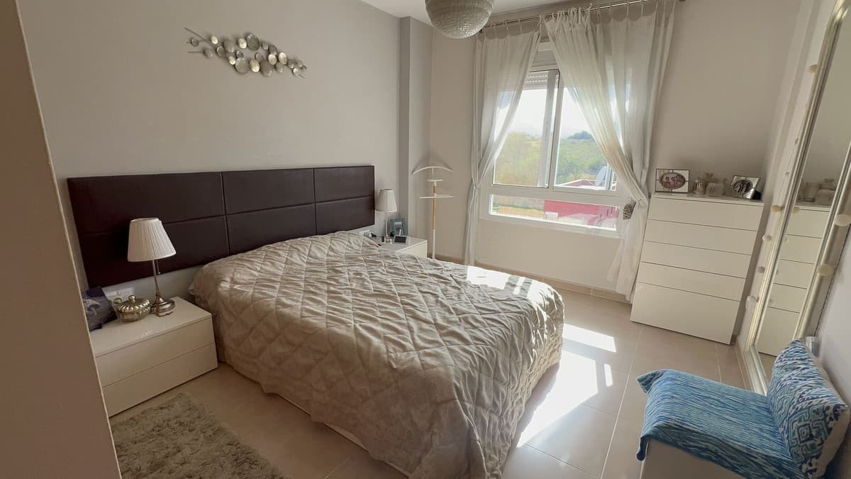 Townhouse in Alhaurín de la Torre — photo 7 of 10