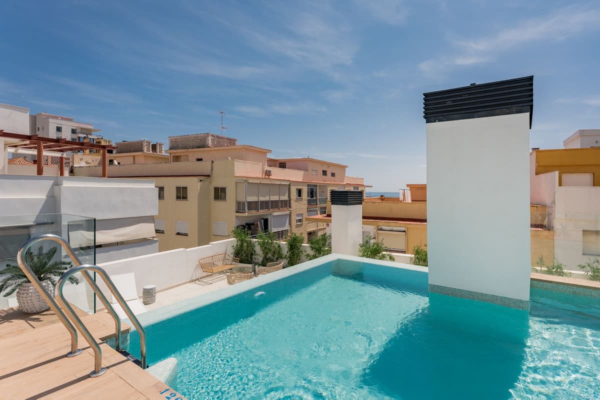Top Floor Apartment in Estepona — photo 1 of 10