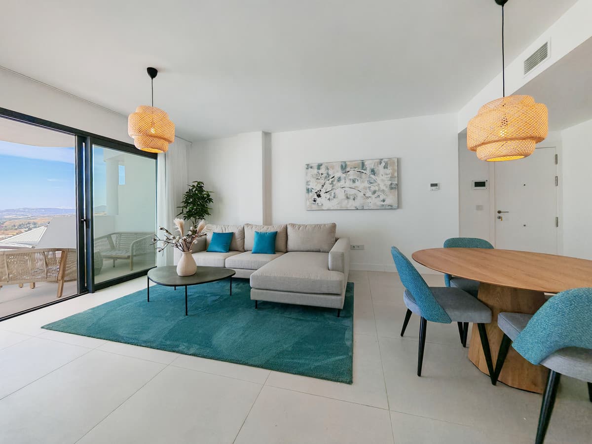 Middle Floor Apartment in Fuengirola — photo 4 of 10