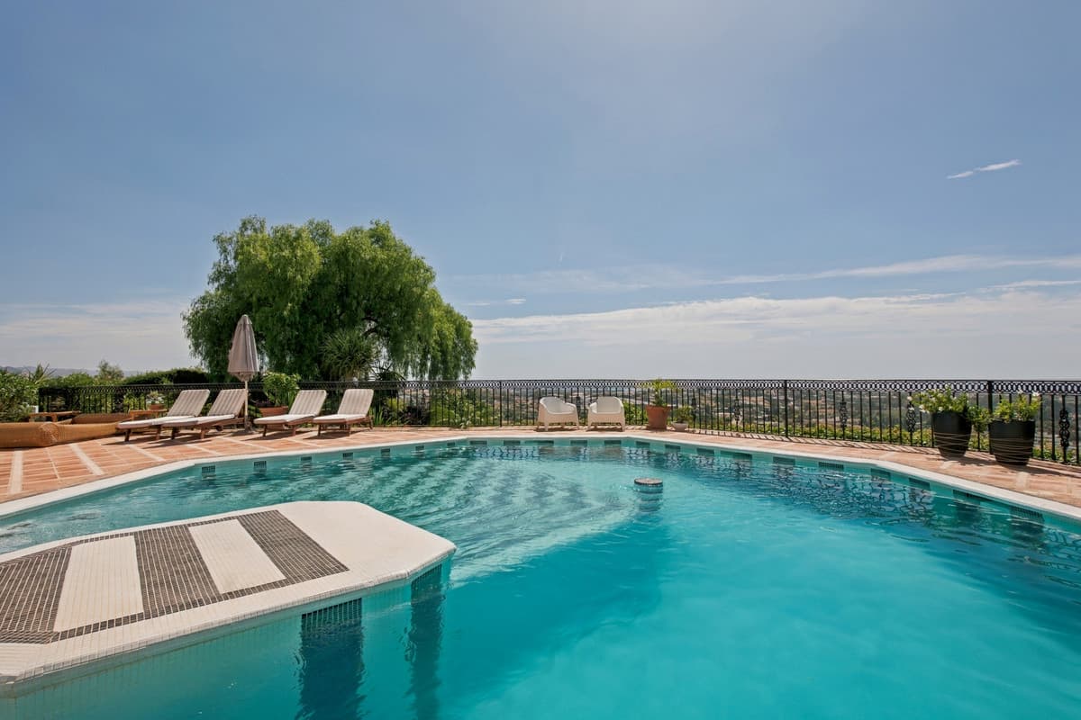Detached Villa in Benahavís — photo 7 of 10