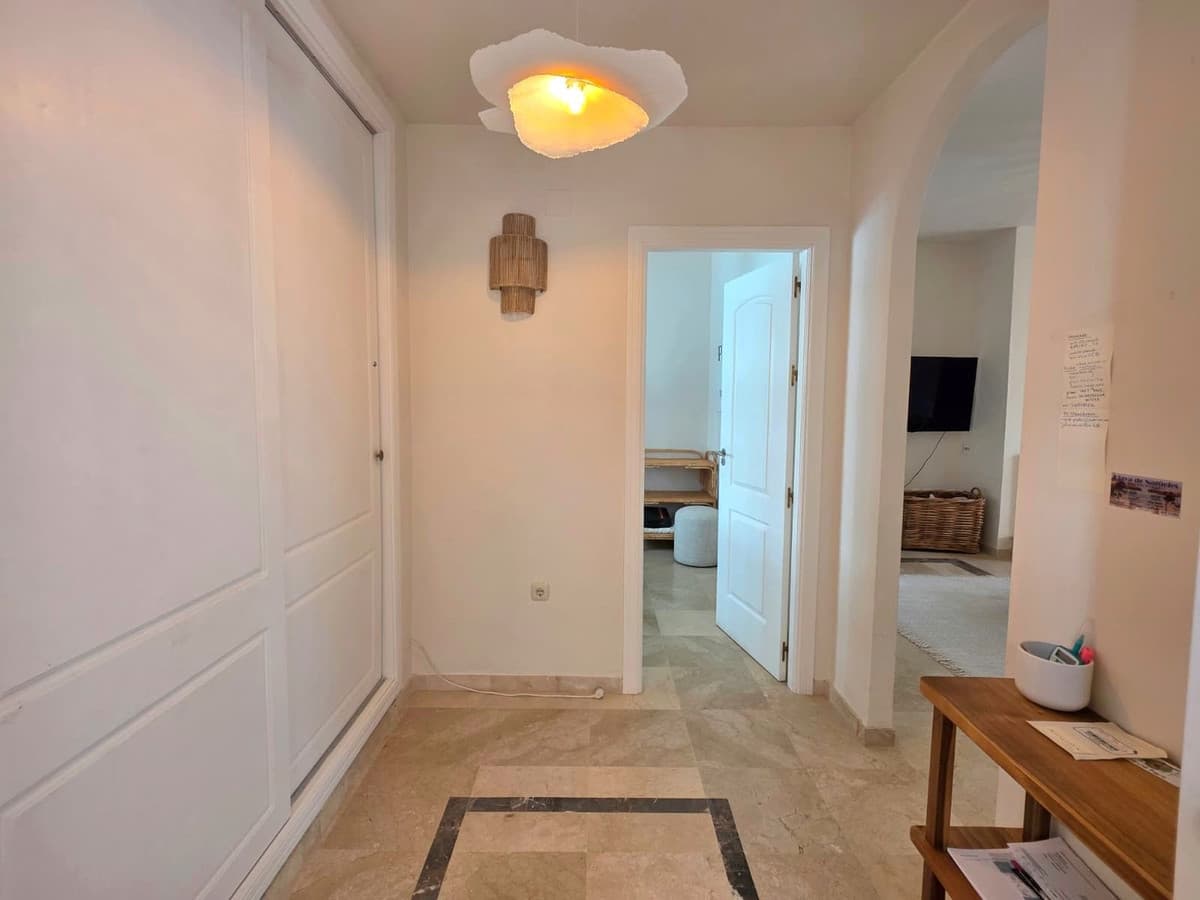 Ground Floor Apartment in Aloha — photo 2 of 10