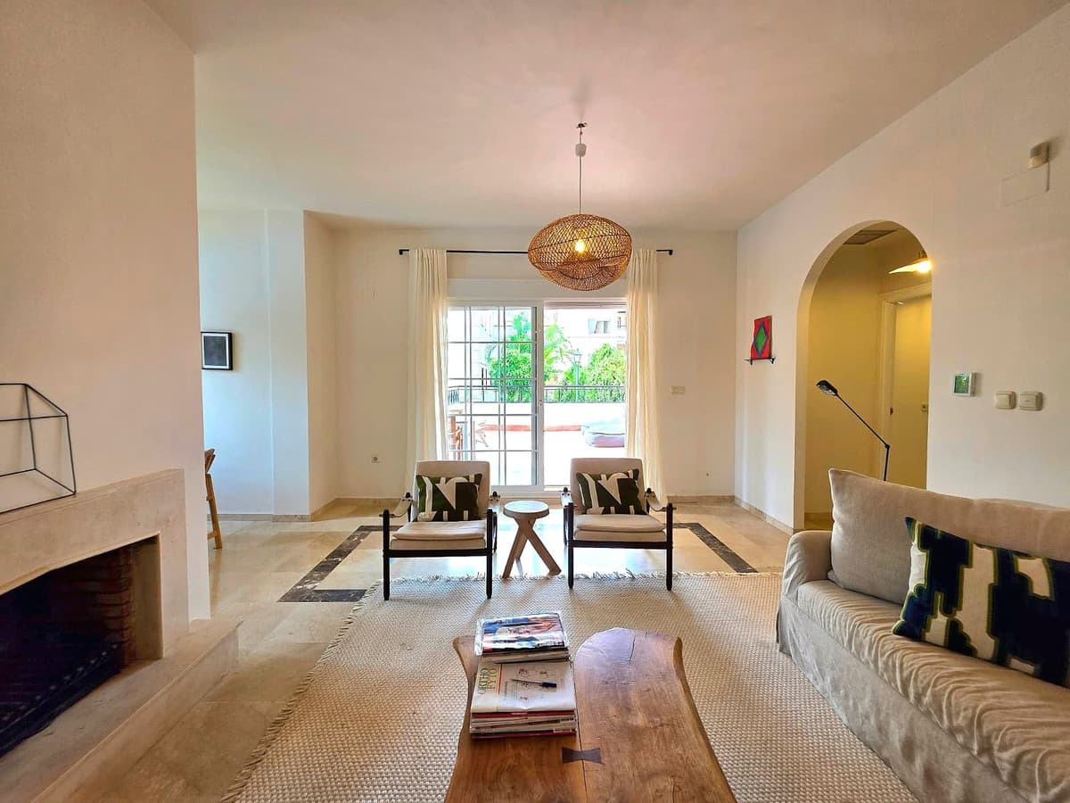Ground Floor Apartment in Aloha — photo 4 of 10