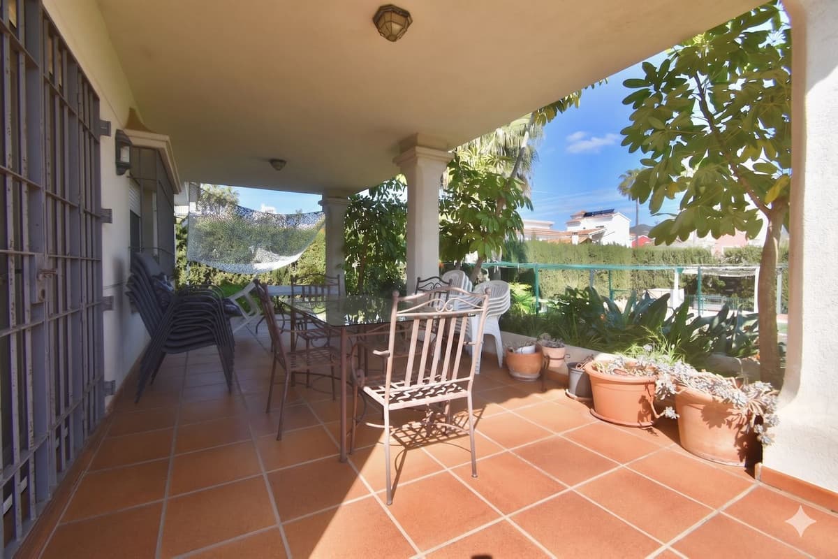 Detached Villa in Estacion de Cartama — photo 2 of 10