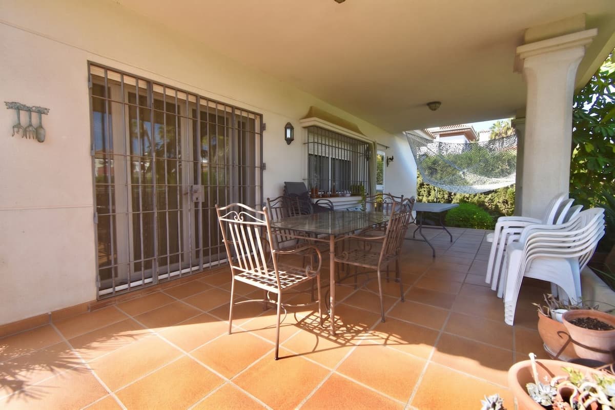 Detached Villa in Estacion de Cartama — photo 4 of 10