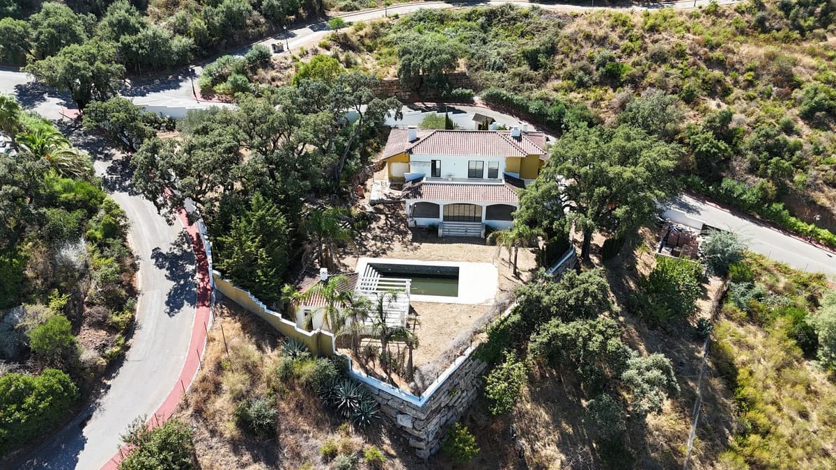Detached Villa in La Mairena — photo 1 of 10