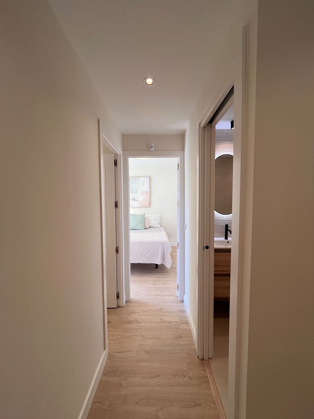 Middle Floor Apartment in El Palo — photo 5 of 10