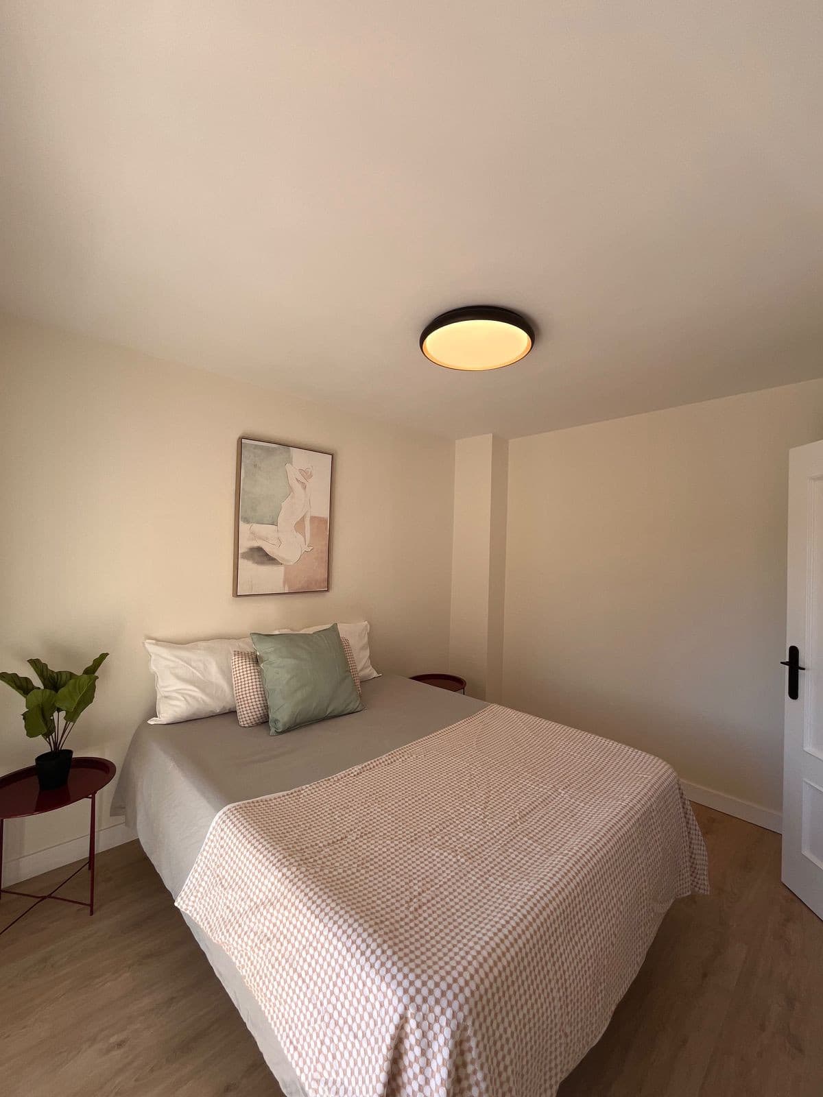Middle Floor Apartment in El Palo — photo 6 of 10