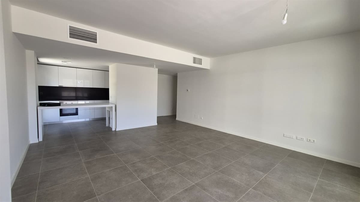 Middle Floor Apartment in Estepona — photo 7 of 10