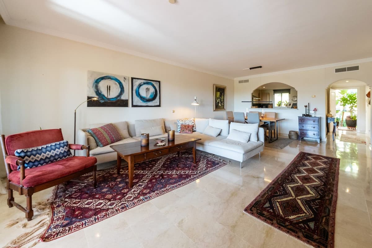 Middle Floor Apartment in Atalaya — photo 3 of 10