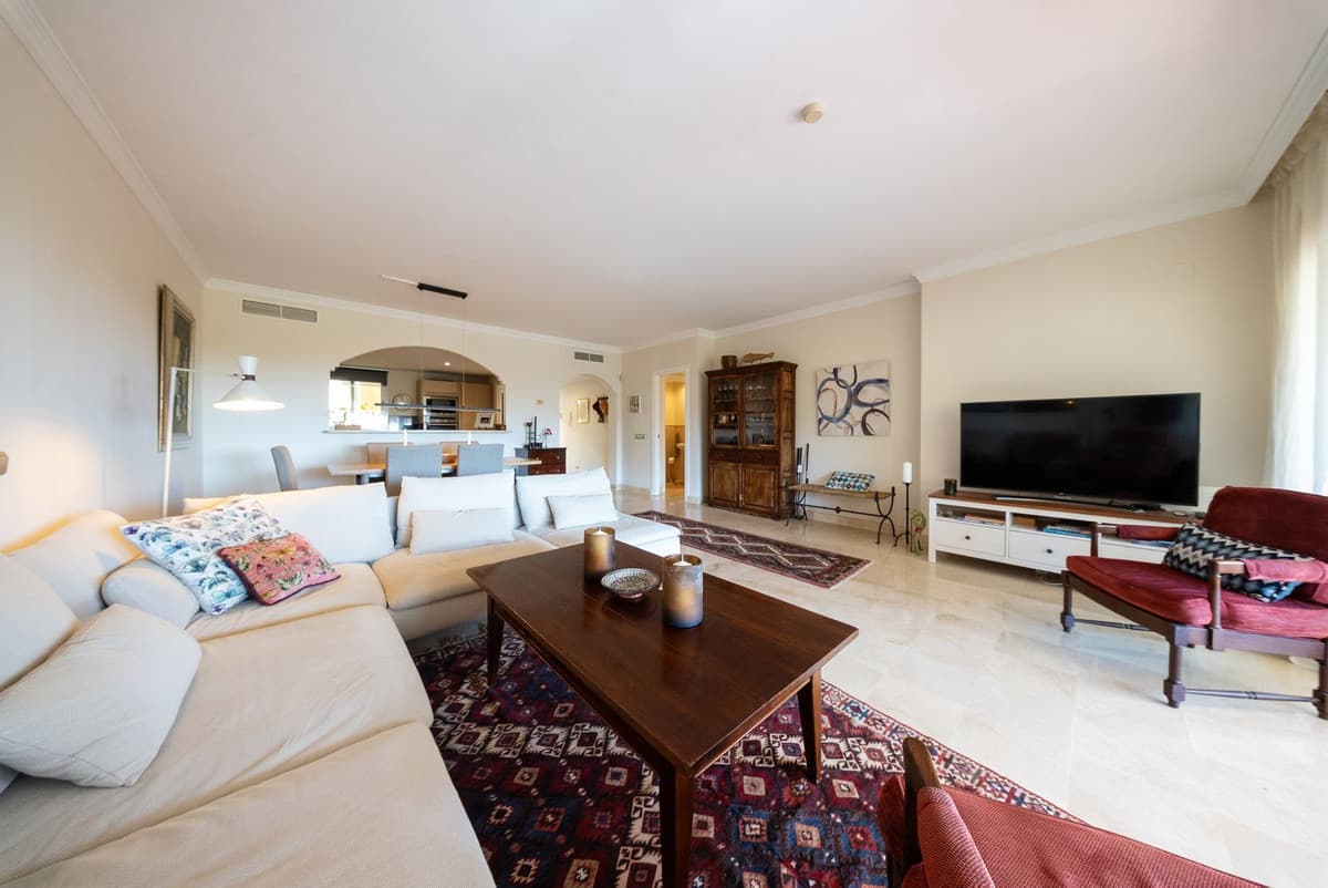 Middle Floor Apartment in Atalaya — photo 5 of 10