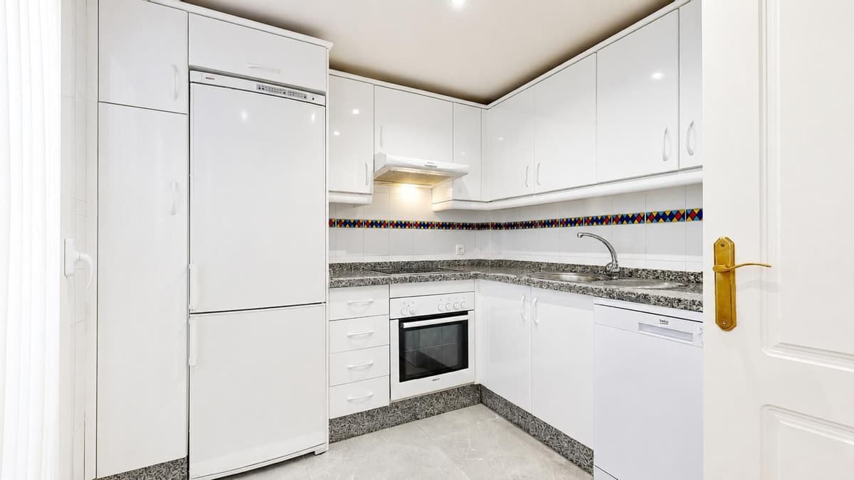 Townhouse in Nueva Andalucía — photo 5 of 10