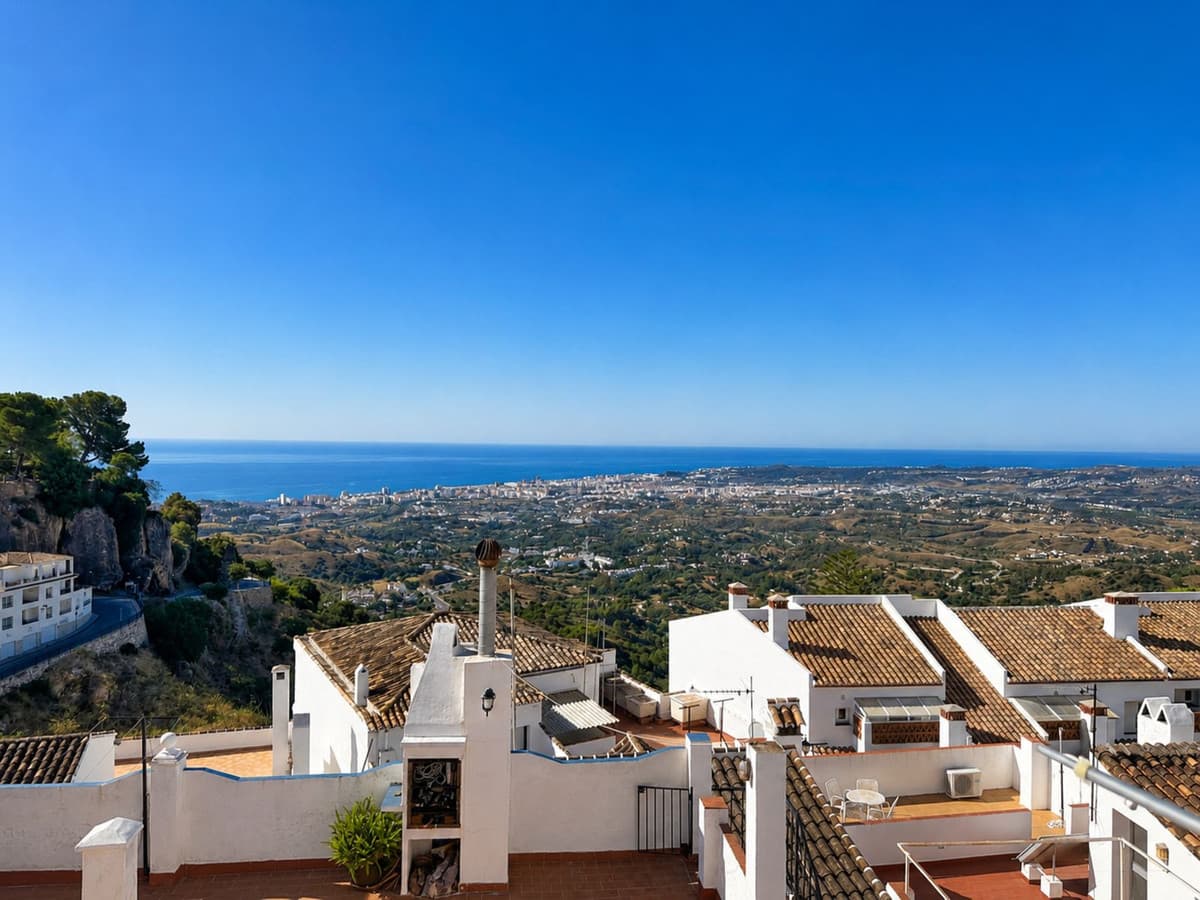 Semi-Detached House in Mijas — photo 1 of 10