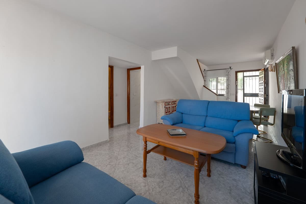 Townhouse in Nueva Andalucía — photo 3 of 10