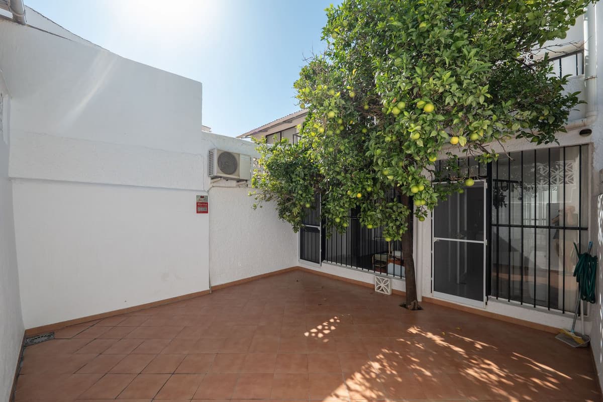 Townhouse in Nueva Andalucía — photo 10 of 10