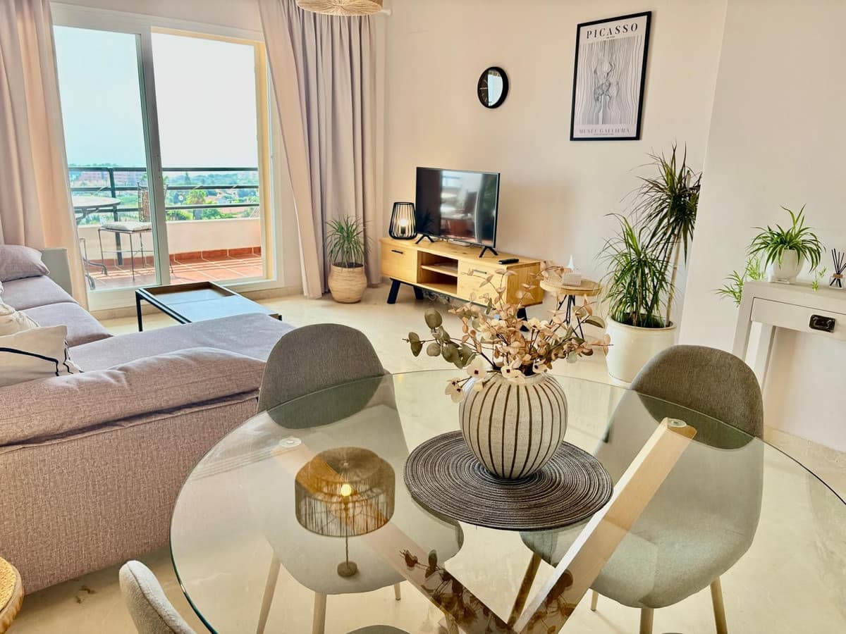 Middle Floor Apartment in Manilva — photo 3 of 10