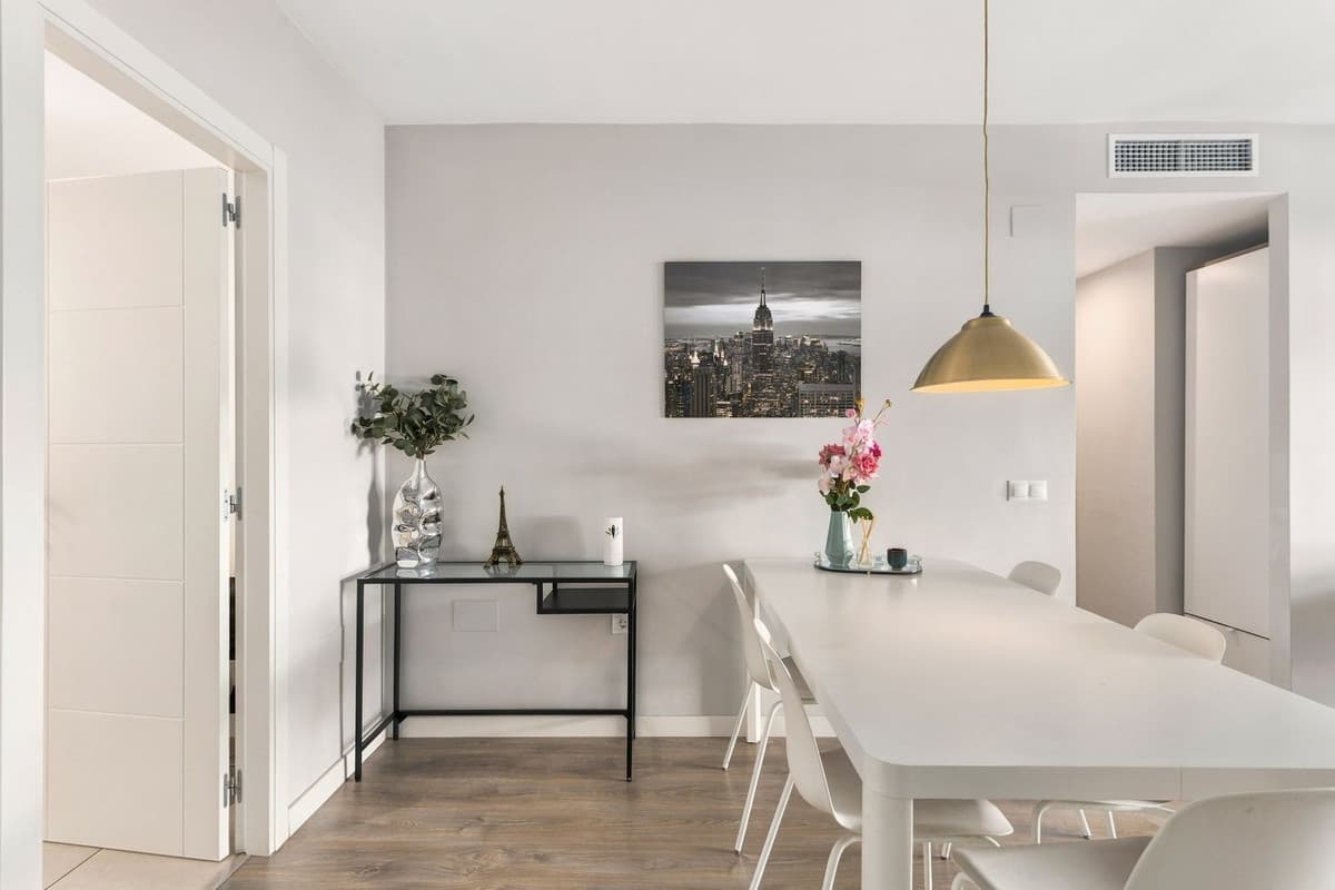 Middle Floor Apartment in Nueva Andalucía — photo 4 of 10