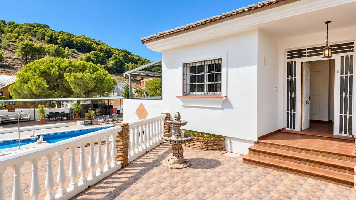 Detached Villa in Alhaurín de la Torre — photo 7 of 10