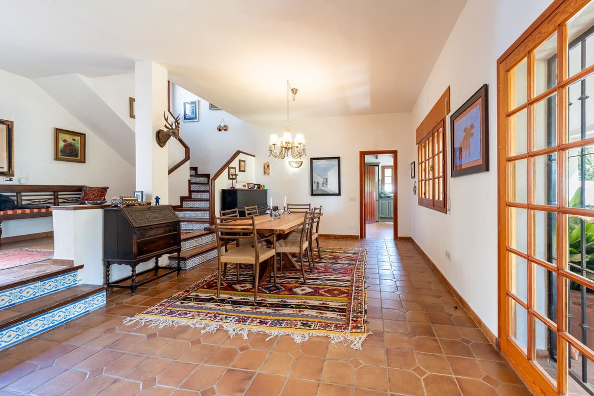 Detached Villa in El Coto — photo 4 of 10