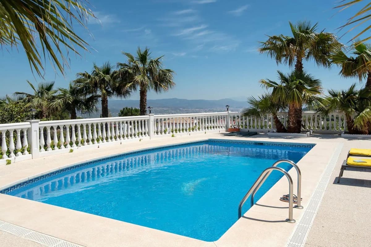 Detached Villa in Alhaurín de la Torre — photo 9 of 10