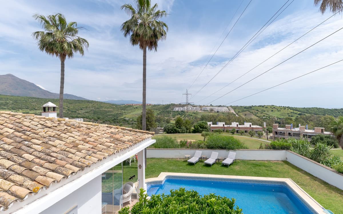 Detached Villa in Estepona — photo 3 of 10