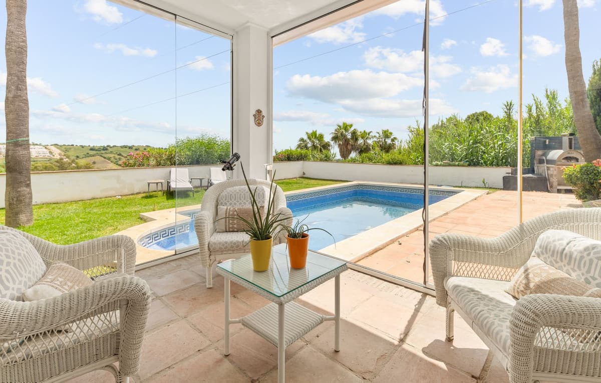 Detached Villa in Estepona — photo 5 of 10