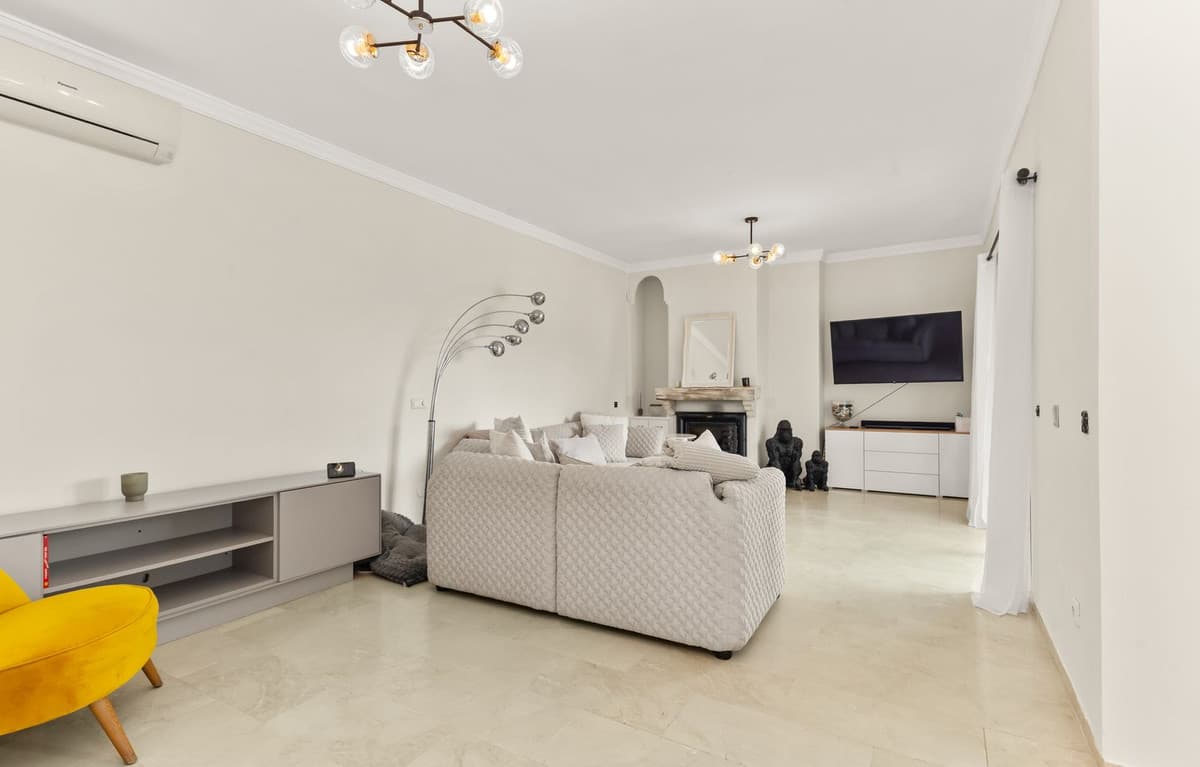 Detached Villa in Estepona — photo 9 of 10