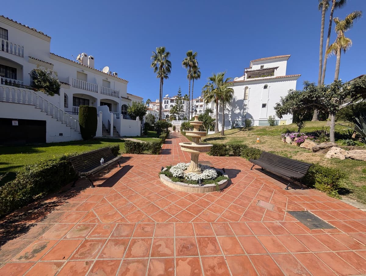 Townhouse in Riviera del Sol — photo 2 of 10