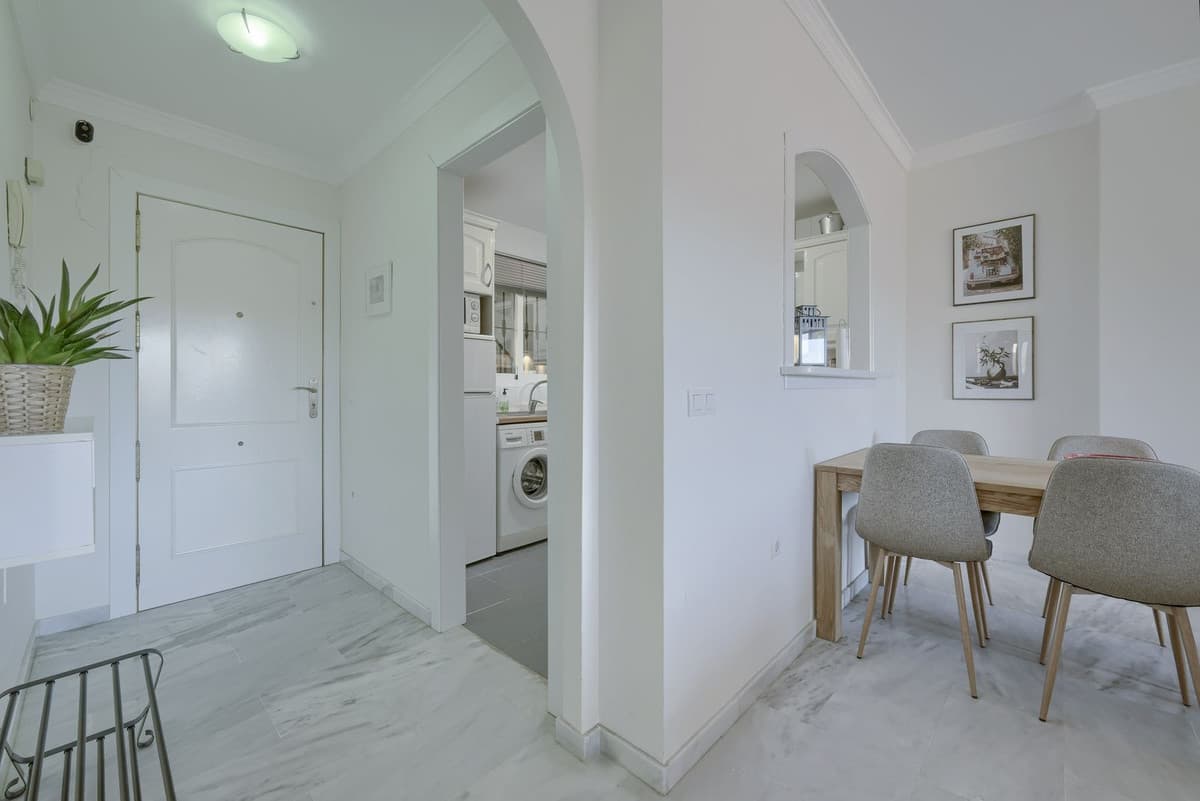 Ground Floor Apartment in Calahonda — photo 3 of 10