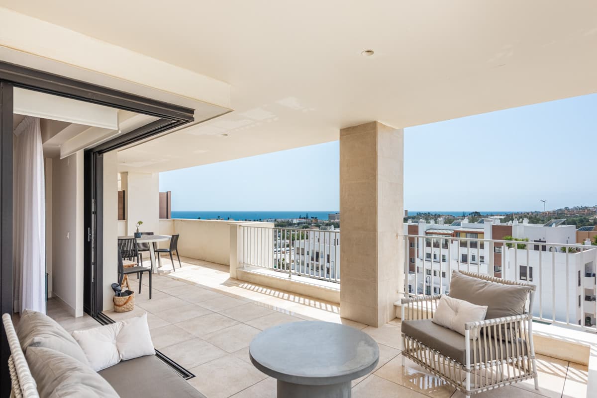 Middle Floor Apartment in La Cala de Mijas — photo 1 of 10