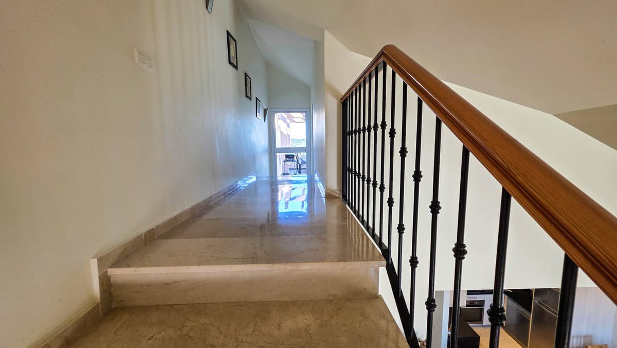 Penthouse Duplex in La Duquesa — photo 10 of 10