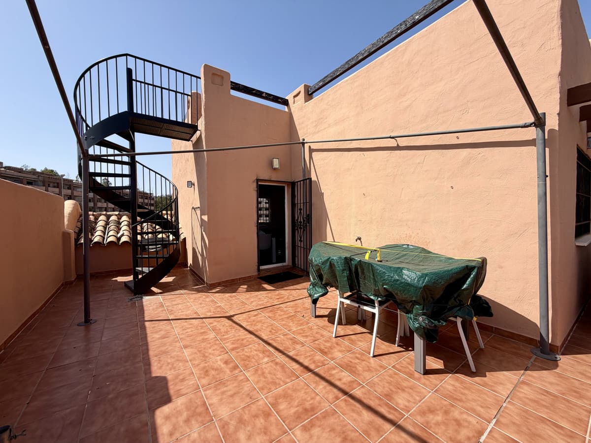 Penthouse Duplex in Casares — photo 4 of 10