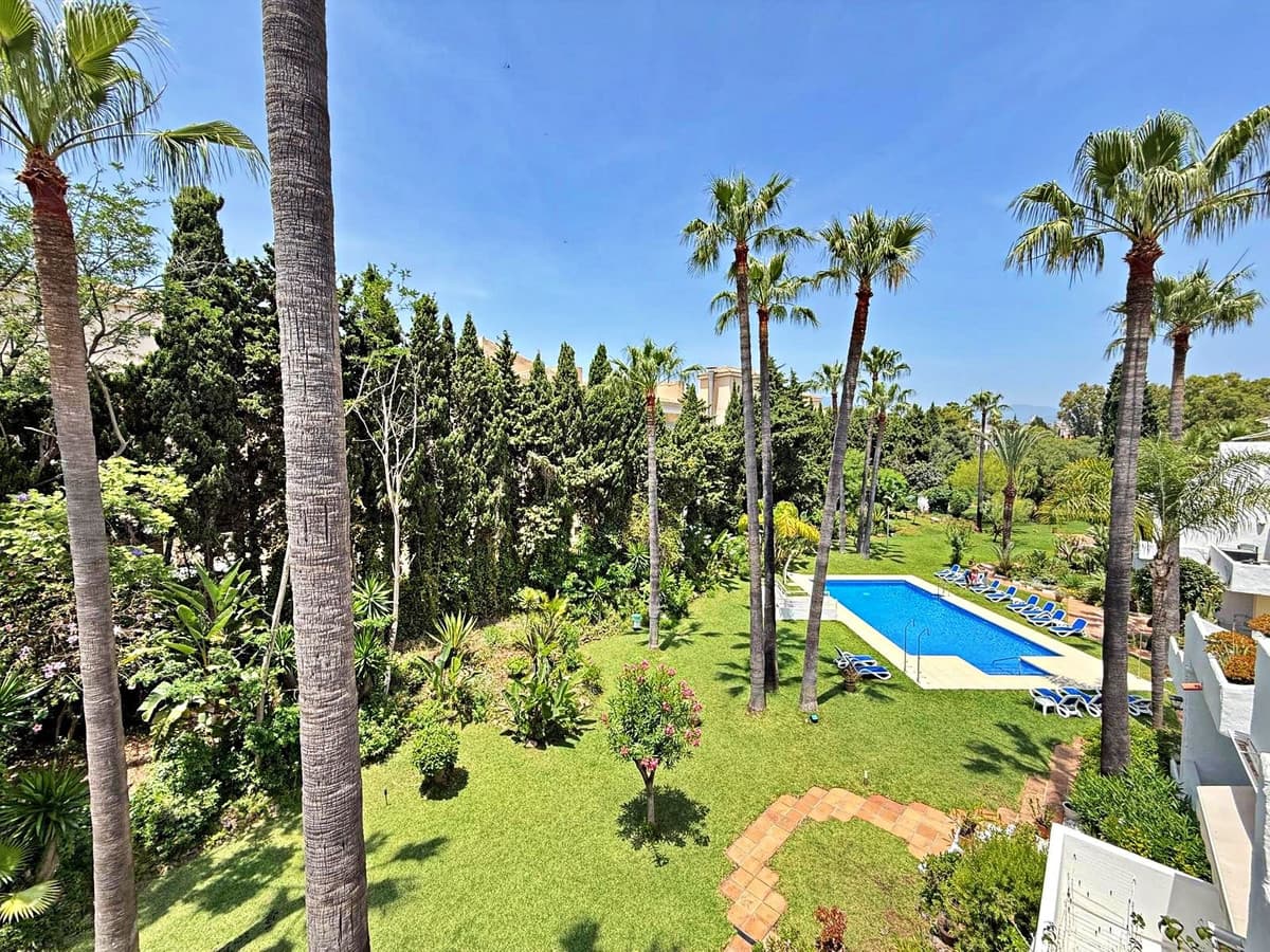 Top Floor Apartment in Puerto Banús — photo 4 of 10