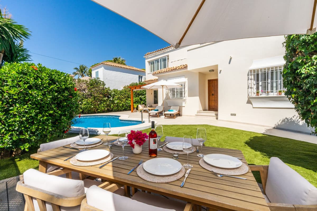 Detached Villa in Marbesa — photo 3 of 10