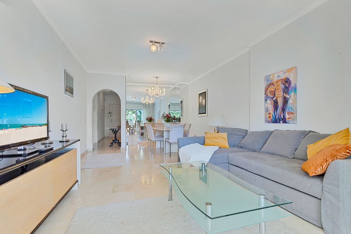 Middle Floor Apartment in Fuengirola — photo 4 of 10