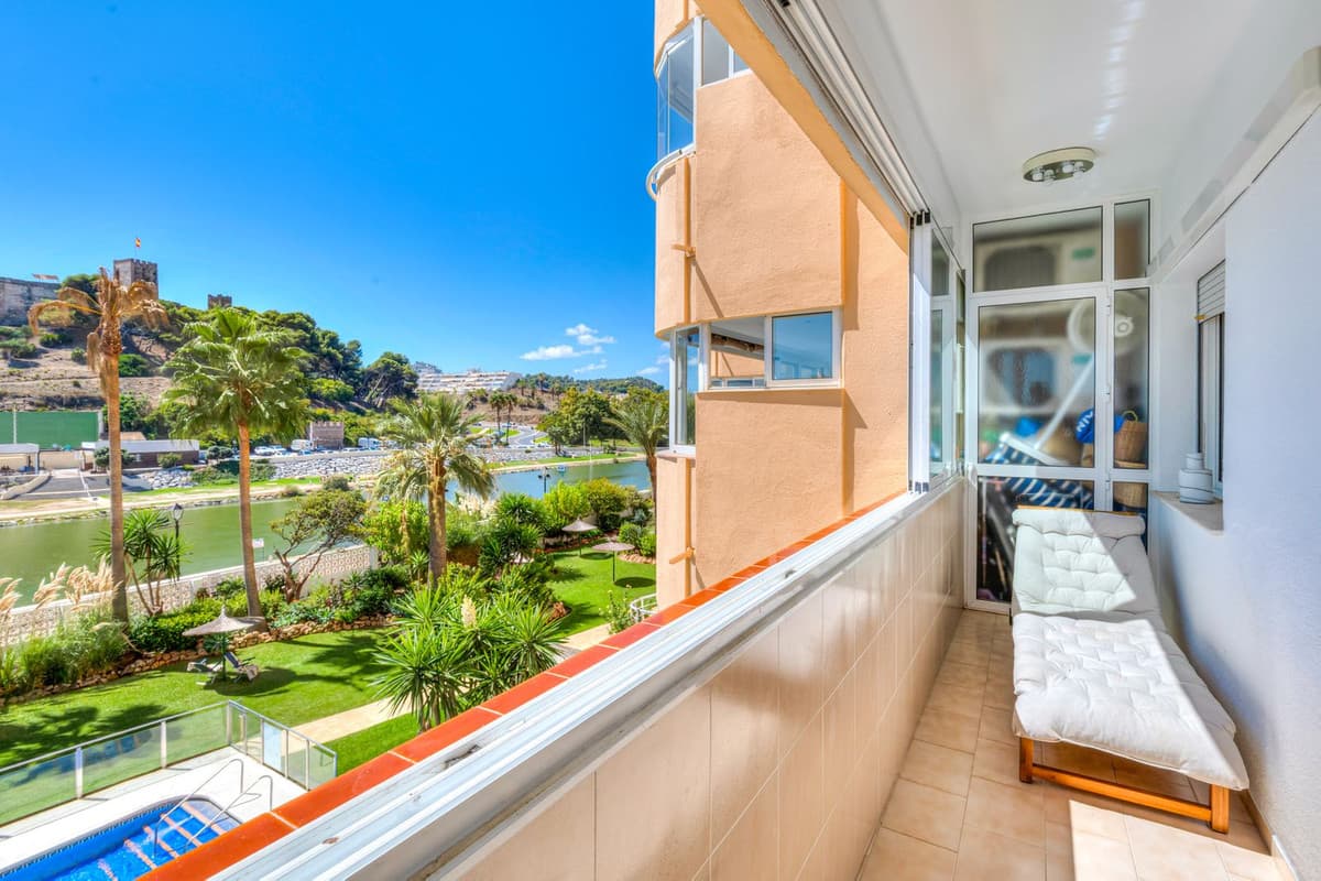 Middle Floor Apartment in Fuengirola — photo 8 of 10