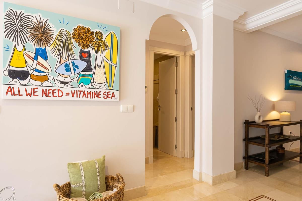 Middle Floor Apartment in Nueva Andalucía — photo 5 of 10