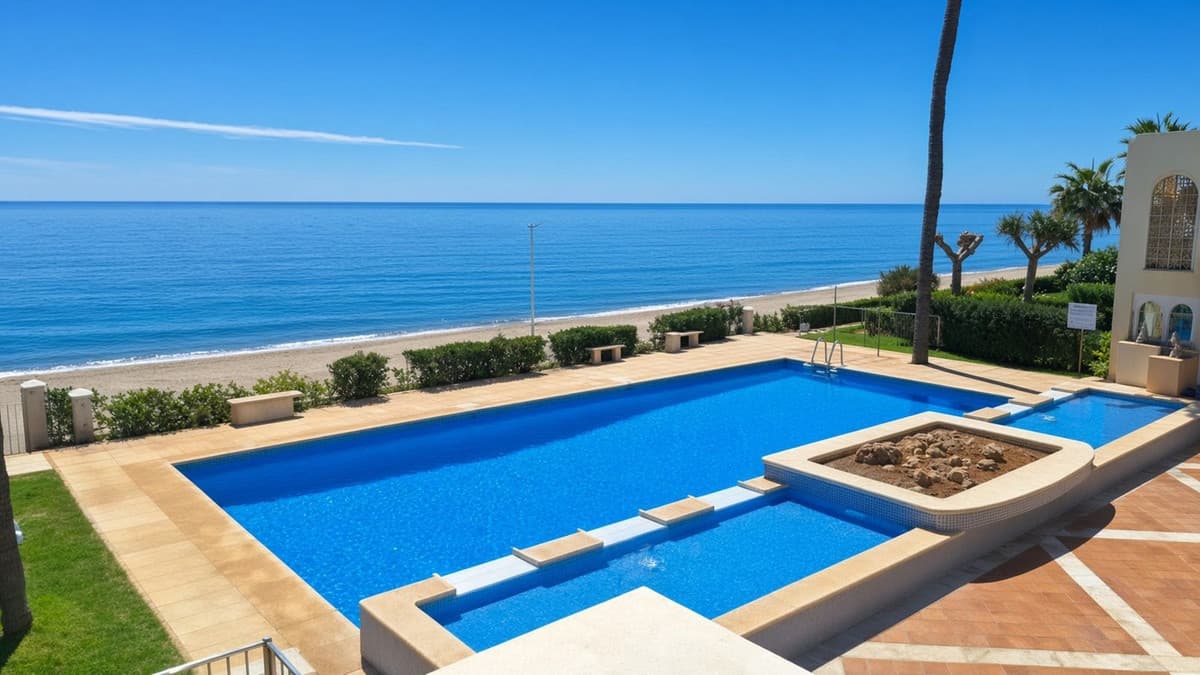 Middle Floor Apartment in Estepona — photo 1 of 10